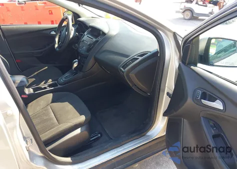 2015 Ford Focus Se z USA, uszkodzony, nr VIN 1FADP3F24FL379735